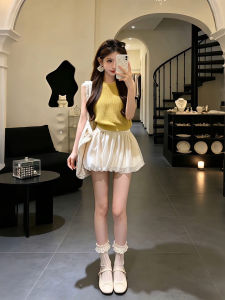 XUECAIQI | Gentle Style Lacy Knit Vest and Pleated Skirt Set
