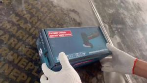 {\n    \"article\": \" MANSOON Penggiling Sudut Listrik 12V 3\\\" Mesin Penggiling Isi Ulang untuk Pemotongan Poles Motor Sikat Ubin Kayu Batu Baja