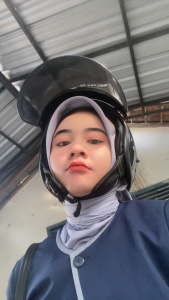 Helm anak free aksesoris kacamata model retro murah