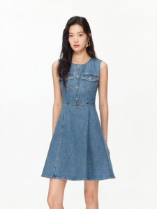 Vero Moda | Cotton Sleeveless Pockets Waist Shaping Denim Dress