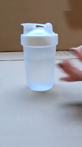 600ML Shaker Cup Fitness Cup Protein Powder Shake Cup Large Capacity Graduated Plastic Sports Cup