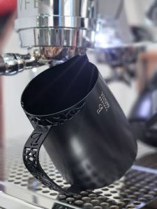 Vanseerbarista Black Knight Hollow Stainless Steel 304 Milk Frothing Cup Coffee Artistic Design for Baristas