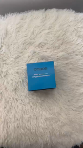 รับประกัน 5 ปี Omron เครื่องวัดความดันโลหิดแบบอัตโนมัติ เครื่องวัด ความดันโลหิดแบบชาร์จไฟได้พร้อมจอสัมผัส LED ของ เครื่องวัด ความดันโลหิต ที่ชาร์จ 5 year warranty Omron Charging Touchscreen automatic portable blood pressure monitor accurate digital screen