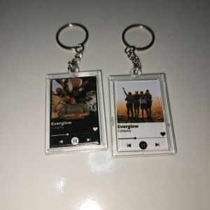 Gantungan Kunci Akrilik Custom Music Mini Player Unik Murah - Ganci