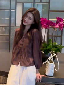 เสื้อเชิ้ตผู้หญิงคอวีแขนยาวป้องกันแสงแดดสไตล์ย้อนยุค ทรงสั้น สวมใส่สบาย ระบายอากาศได้ดี ทรงหลวม สไตล์ทำงาน