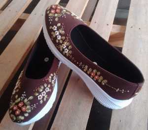Sepatu Wanita Bordir Sulam Etnik Sporty - Sepatu Flat Slip-On & Mules - Ukuran 37 - Warna Kuning