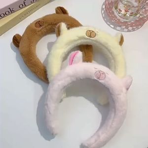 Bando Karakter Capybara Lucu Bandana Headband Bulu Lembut Gaya Korea Aksesoris Rambut Wanita