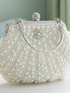 Elegant Pearl Handbag for Evening Dresses And Qipao Traditional Chinese Style Soft Shell Handheld Bag Sweet Lady Style Shell Shape