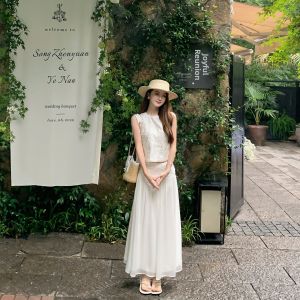 Petite Style Temperament Lyocell Shortsleeve/ Sleeveless Top and Skirt Set