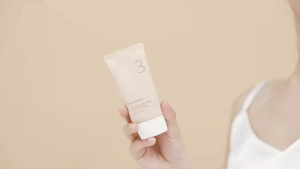 Numbuzin No.3 Porcelain Base-Skip Toneup Beige 50ml Spf50+ Pa++++Sunscreen Moisturizes Conceals Andwhitens Naturally