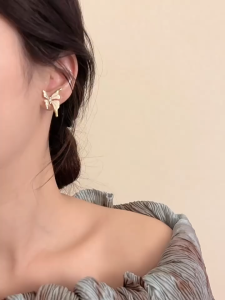 Fyngalery ♛ Set Anting Tusuk Motif Kupu-kupu Anting Stud Wanita Fashion Aksesoris JR28
