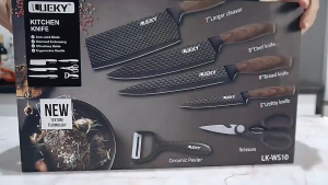 Kitchen knife set Stainless Steel 6-piece Forged Japanese kitchen knife Chefs Knife Gift Set Non-stick coated Kitchen knife Sharp Bone Cooking Knife Set Kitchen knife