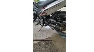 Combo vệ sinh dàn chân ( cọ lazang mân bàn chải lốp) + xà bông bọt tuyết có chạm Võ Gia 500ml dùng sinh xe máy