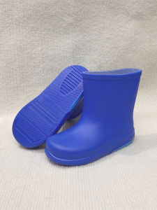 Anti-Slip Childrens Rain Boots Baby Blue Soft Bottom Outdoor Plastic Rubber Boots New 2023 Nursery Water Play Shoes