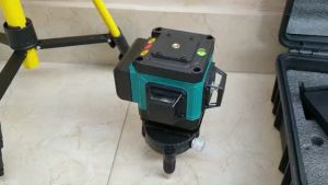 Máy cân mực bắn cốt máy cân bằng laser MAKITA 12 tia xanh laze có điều khiển sạc chân đế máy hộp nhựa (bảo hành 6 tháng