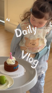 ชุดเซ็ต เสื้อผ้าเด็ก ชุดเซ็ทต้าวหมีแต่งลูกไม้กางเกงมีโบว์