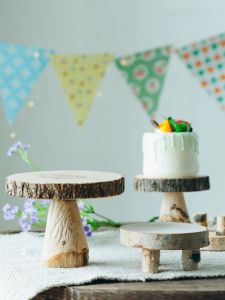 ร้านขายของตกแต่งบ้าน สไตล์ Scandvinian ของตกแต่งสวนแบบสองชั้น รูปตัวอักษร Wood Cake Stand จานสำหรับเสิร์ฟขนมหวาน แผ่นปีนกัน