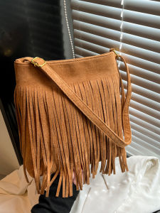 Fashionable Suede Crossbody Bag Womens Bucket Bag Tassel Detail Versatile Stylish New 2025 Shoulder Bag Leisure Zipper Closure