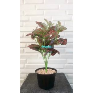 Pohon Artificial Tanaman Plastik Daun Aglonema Ruby X9 Pot Dasar Hitam Dekorasi Meja Tamu