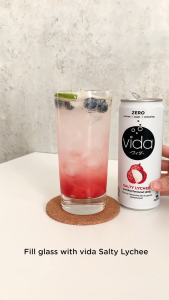 Minuman Kaleng Berkarbonat Berperisa Impor Malaysia / Sparkling Flavoured Water Can Vida Zero Sugar Zero Calories Zero Colouring 325 Ml x 6 Varian Citrus Salty Cheese Sakura