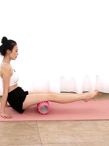 โฟมนวดกล้ามเนื้อ โฟมโรลเลอร์ Yoga Foam Roller สำหรับการเล่นกีฬา คละแบบ 15 วันการยืนหน้า