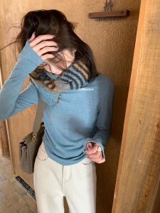 เสื้อยืดคอกลมแขนยาวทรงสลิมฟิตสำหรับผู้หญิง เสื้อชั้นในฤดูใบไม้ร่วง/ฤดูหนาว 2025 ใหม่ เสื้อชั้นในคอตั้ง เสื้อชั้นในคอตั้ง