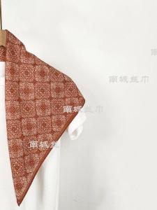 Khăn Choàng Lụa Nhung Đỏ 65 Mẫu Mới Thời Trang Mùa Hè Cho Nữ Khăn Choàng Lụa Cotton Lụa Cho Phụ Nữ Trung Niên Và Cao Tuổi