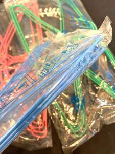 ไม้แขวน ไม้แขวนเสื้อ แบบลวด 1 ห่อ มี 10 เส้น เหนียว ทนทาน