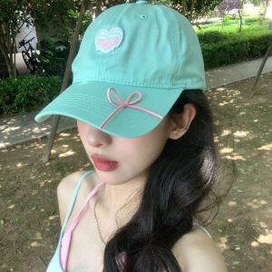 ม่านบังแดดกลางแจ้งผู้หญิงปักลายหัวใจริบบิ้นสีสะระแหน่สดสปริงหมวกเบสบอลฤดูร้อนกลางแจ้งหมวกแก๊ปโผล่สาวเกาหลี