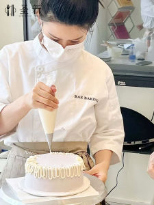 Baking Apron Set Art Cake Shop Khaki Work Uniform Artistic Pastry Chef Apron And Jacket for Female 18-25 Years Old Cotton