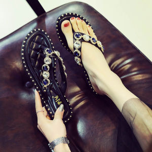 รองเท้าแตะส้นแบนแบบสวมข้างสำหรับผู้หญิงในช่วงฤดูร้อนปี 2023 รองเท้าแตะชายหาดแบบสวมข้างแฟชั่นใหม่สไตล์เกาหลี รองเท้าแตะสวมสบายสำหรับกลางแจ้ง