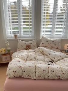Bộ Ga Trải Giường Microfiber 3 Món Siêu Mềm Mại Thoáng Khí Dành Cho Giường Đơn Đôi Cỡ Lớn Cỡ Nhỏ Chống Nhăn Kiểu Dáng Xếp Ly.