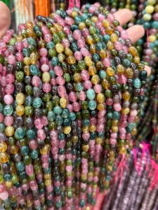 สร้อยข้อมือ DIY สร้อยคอ ลูกปัดหยกธรรมชาติคุณภาพสูง คริสตัลหยกสีขาว ลูกปัดหยกสีสันสดใส ลูกปัดหยกหยาบ