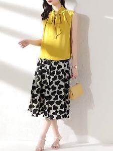 GUNIDUO | Elegant Yellow Sleeveless Stand Collar Blouse