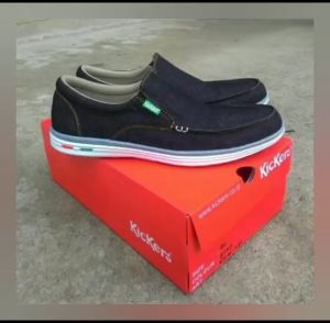 SEPATU CASUAL KANVAS KICKERS 071 GREY