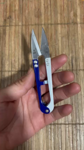 Kéo bấm chỉ QX-805 TRẮNG XANH QYX siêu sắc bén được sử dụng trong ngành may mặc