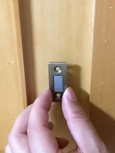 แม่เหล็กดูดเฟอร์นิเจอร์แบบบาง แม่เหล็กดูดติดบานหน้าต่าง เฟอร์นิเจอร์แม่เหล็กแรงสูง ประตูบานเลื่อน แม่เหล็กดูดสัมผัส ประตูลิ้นชักตู้เสื้อผ้า