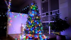 Solar Christmas Light 72ft 200 LED 8 Modes Outdoor Christmas String Lights Waterproof Solar Fairy Lights for Christmas Tree Fence Holiday Party Balcony Decorations
