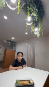 (แพค 50 ชิ้น) [LD-17]ถาดแบบมีถ้วยน้ำจิ้มในตัว ไซส์เล็ก