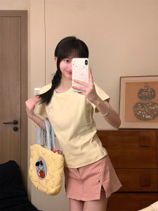 Áo Thun Tay Ngắn Thêu Bướm Thiết Kế Ngắn Ôm Vừa Vặn Không Hở Eo Không Có Khóa Kéo Mùa Hè Cotton Pha Nylon Thường Ngày