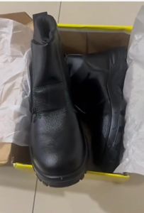 Safety Shoes Boots Black Steel Toe Midsole Rubber ANTI Slip Footware Lightweight Industrial Labor Shoe 3806 {SG Store}