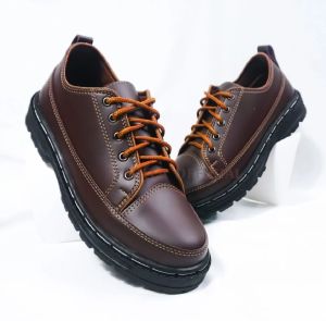 TERBARU Sepatu Boots Docmart Tali Safety Ujung Besi Trucking Hiking Kerja Murah Berkualitas Terbaik