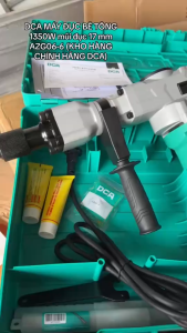 Máy đục bê tông DCA AZG06-6 công suất lớn 1350W đục 17mm