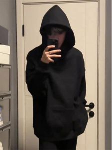 เสื้อฮู้ดทรงหลวมสำหรับผู้ชาย สีดำ เสื้อสเวตเตอร์ฮู้ดทรงหลวมแบบสวมหัว ทรงหลวม ทรงเข้ารูป ทรงหลวม แขนยาว ฤดูใบไม้ร่วง 2024