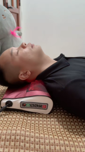 Gối Massage Hồng Ngoại 20 Bi Xoay Đa Năng - Thư Giãn Cổ Vai Gáy Hiệu Quả Ngay Tại Nhà