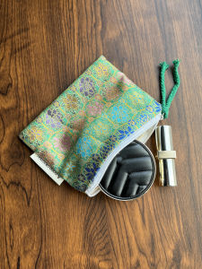 กระเป๋าสะพายไหล่ทรงสี่เหลี่ยมสไตล์จีนโบราณสำหรับผู้หญิง กระเป๋าถือแบบลำลอง กระเป๋าใส่ของข้างตัว กระเป๋าสะพายไหล่แบบลำลองสำหรับการเดินทางและไปทำงาน