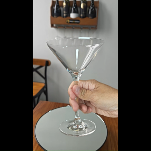 Martini Glass - 262ml - Box of 6 / Stemware Collection Martini Cocktail Glasses [Made For Drinkers]