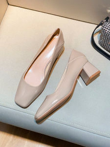 รองเท้าส้นหนาทรงสี่เหลี่ยมสีเปล่าสำหรับผู้หญิง รองเท้าทำงานส้นกลางแบบสวมสบายสำหรับใส่ไปทำงานในช่วงฤดูร้อนปี 2023