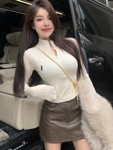 เสื้อสเวตเตอร์คอปกสั้นปักลายซิปทรงสลิมฟิตสำหรับผู้หญิง เสื้อผ้าทำงานฤดูใบไม้ผลิและฤดูใบไม้ร่วง สไตล์ลำลองสำหรับสาวๆ