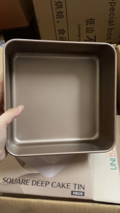 Khuôn/ Khay nướng vuông thành cao chống dính kích thước 21.5 cm x 8cm